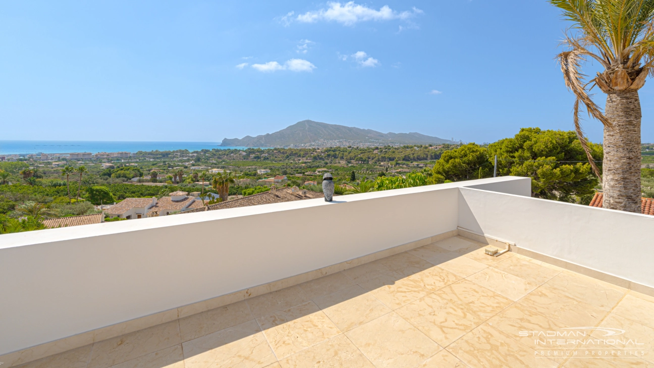 Moderne Villa auf einer Etage mit Meerblick in der Nähe der Altstadt von Altea

