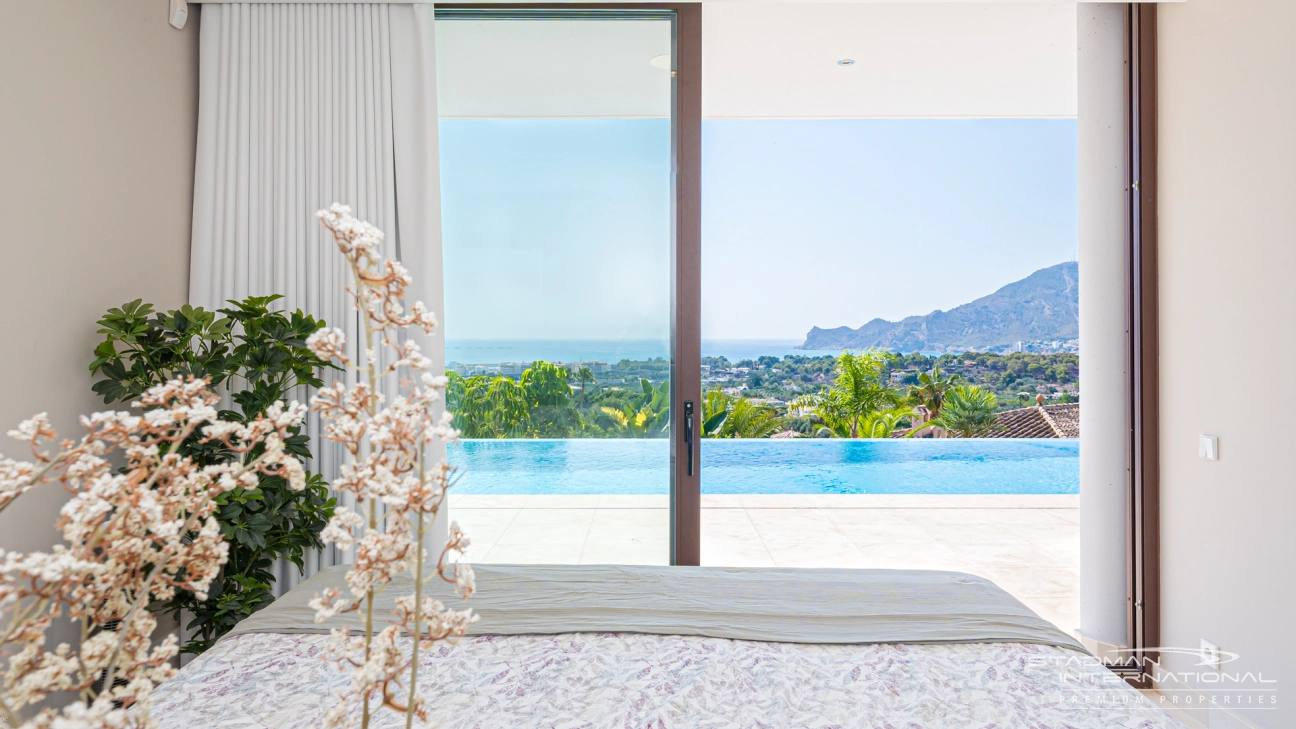 Moderne Villa auf einer Etage mit Meerblick in der Nähe der Altstadt von Altea

