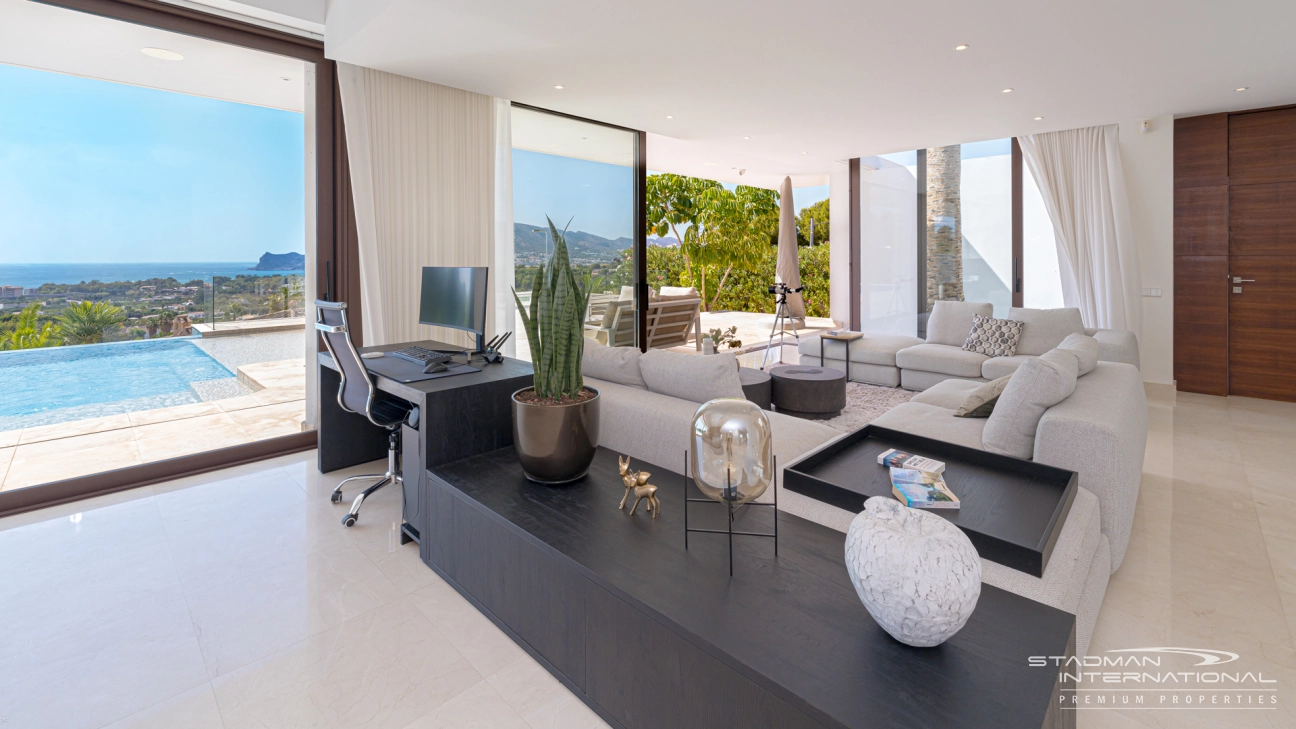 Villa Moderna en una sola planta con Vistas al Mar cerca del Casco Antiguo de Altea. 