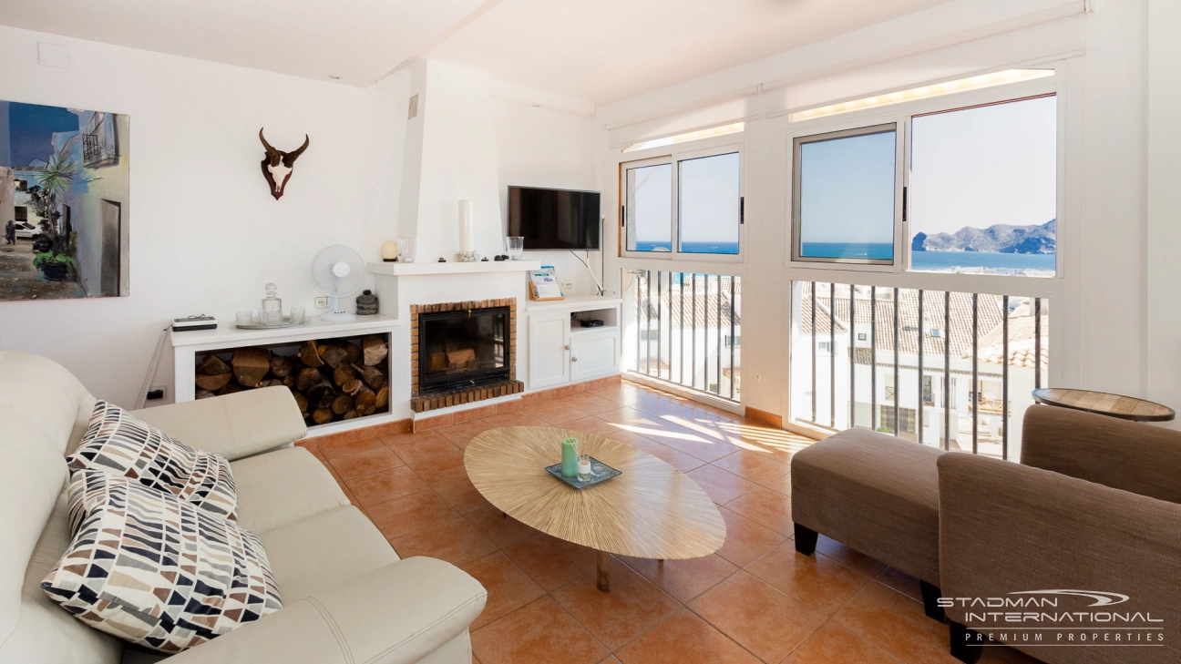 Generoveerd Duplex Penthouse met Prachtig Zeezicht in Oud Altea
