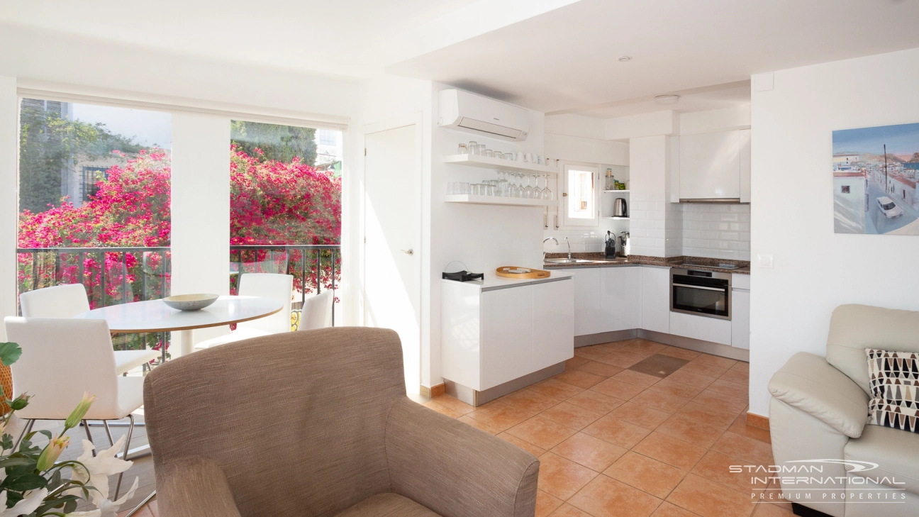 Renoviertes Duplex-Penthouse mit Meerblick in der Altstadt von Altea