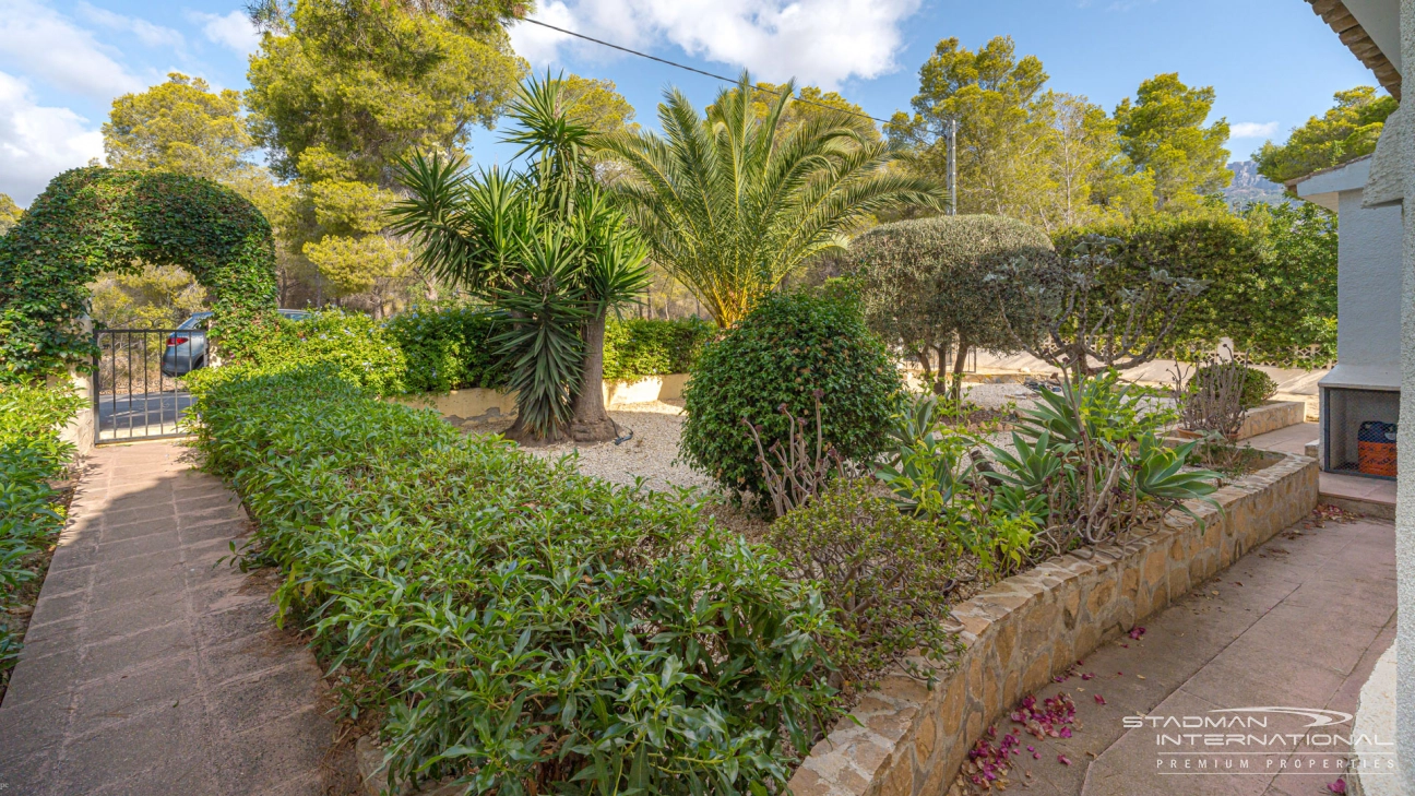 Preciosa villa Española en parcela plana Cerca de la Playa de La Olla