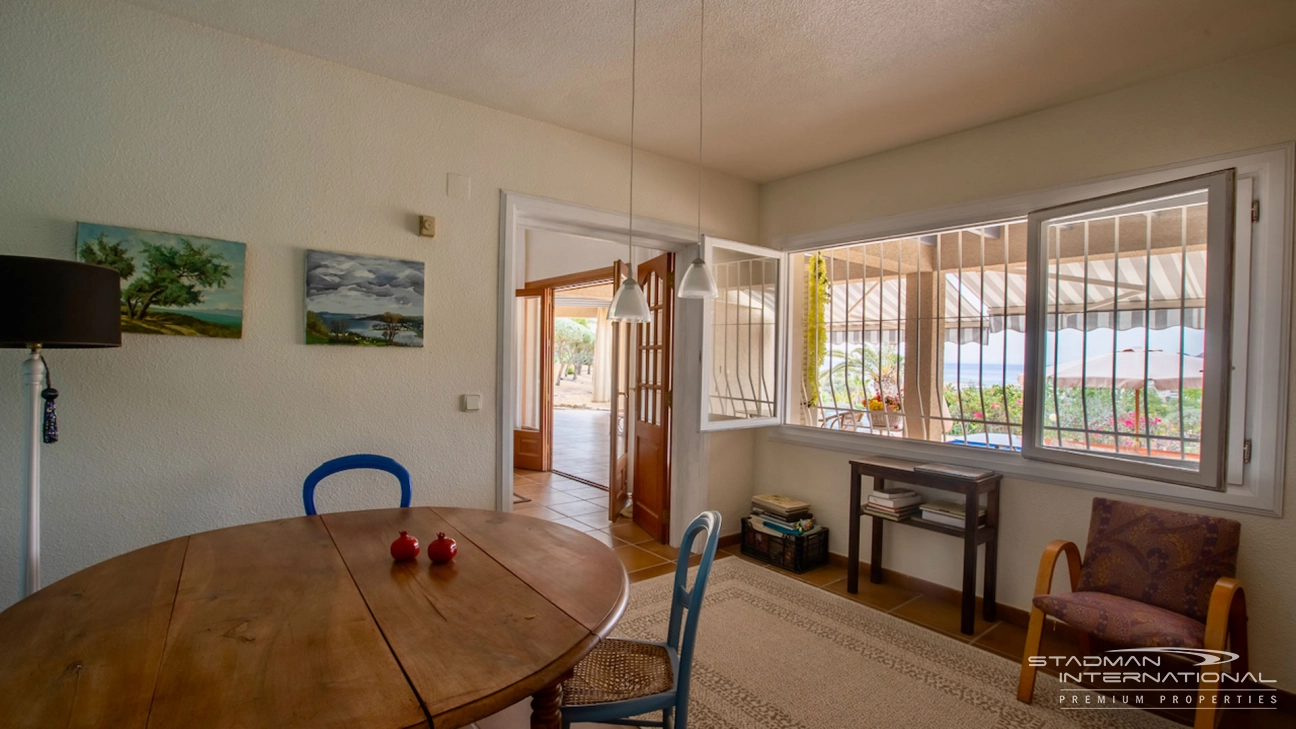 Villa auf Großen Grundstück mit Meerblick in der Nähe der Altstadt von Altea