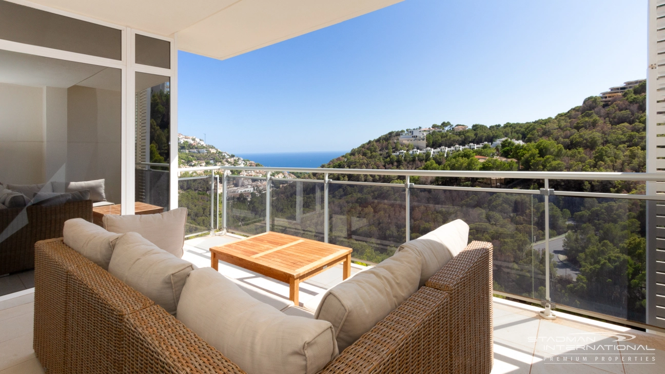 Moderne Wohnung mit Meerblick in Altea Hills
