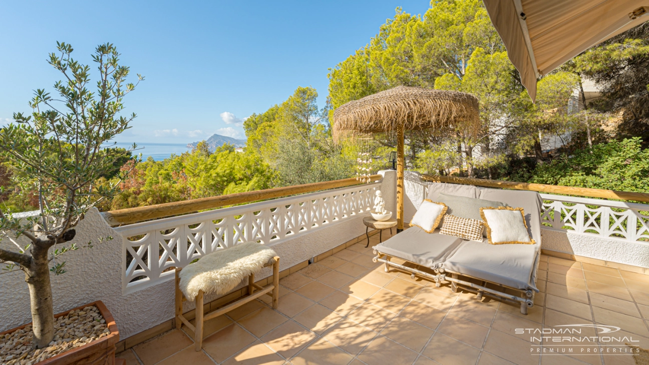 Villa Rénovée de Style Méditerranéen Ibiza avec de Belles Vues sur la Mer