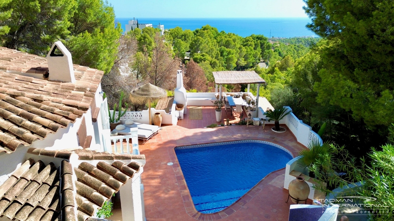 Villa Rénovée de Style Méditerranéen Ibiza avec de Belles Vues sur la Mer