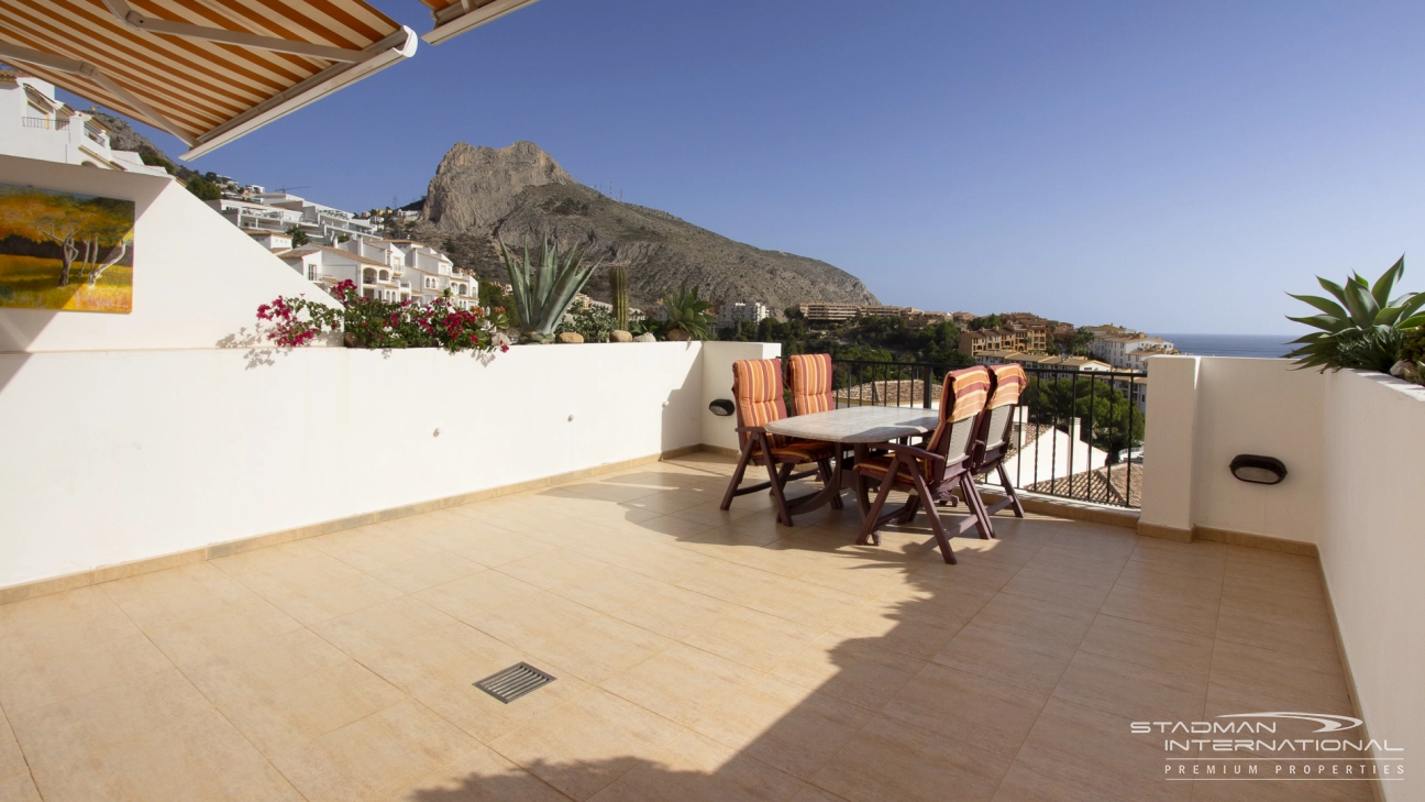 Apartamento con vistas al mar y gran terraza cerca del puerto de Campomanes