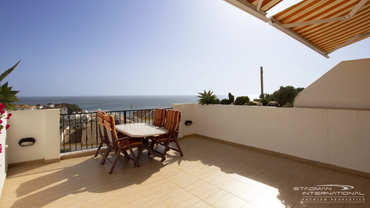 Apartamento con vistas al mar y gran terraza cerca del puerto de Campomanes