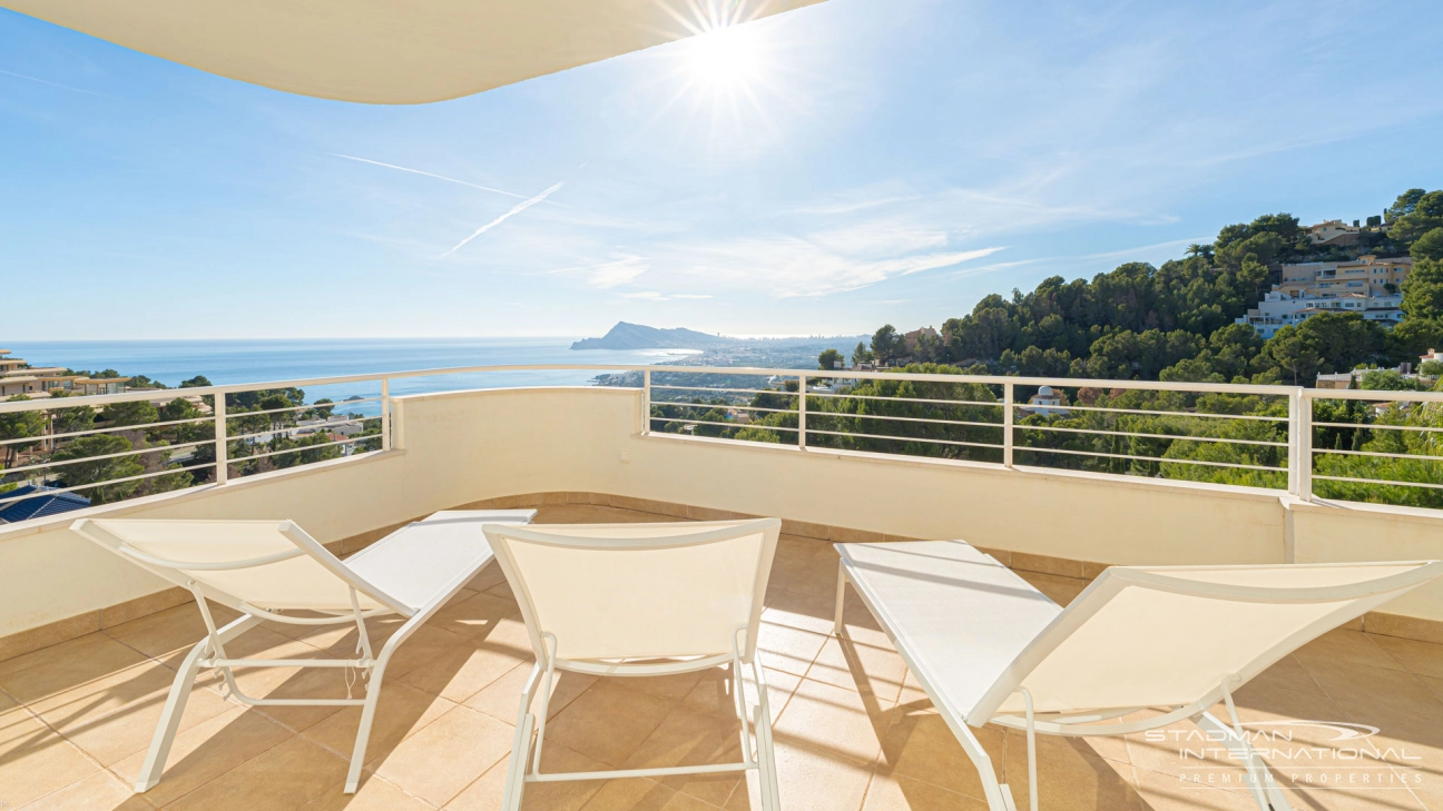 Hoek Appartement met Prachtig Zeezicht in de Sierra de Altea