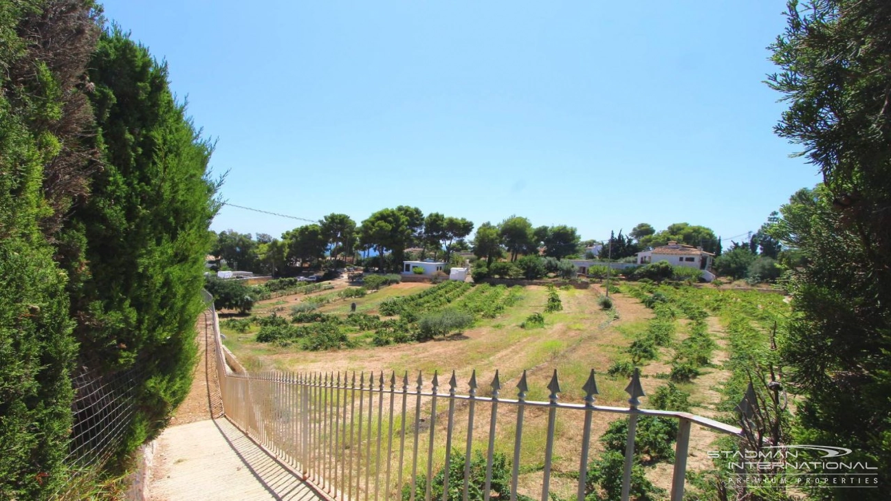 Moderne Villa met Privézwembad, op Loopafstand van het Centrum van Moraira en het Strand