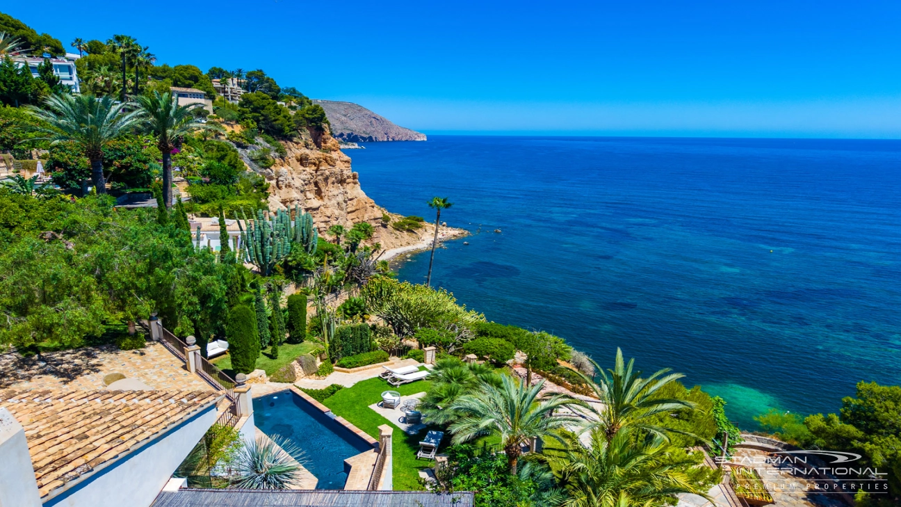 Frontline Villa with Stunning Sea views in Altea