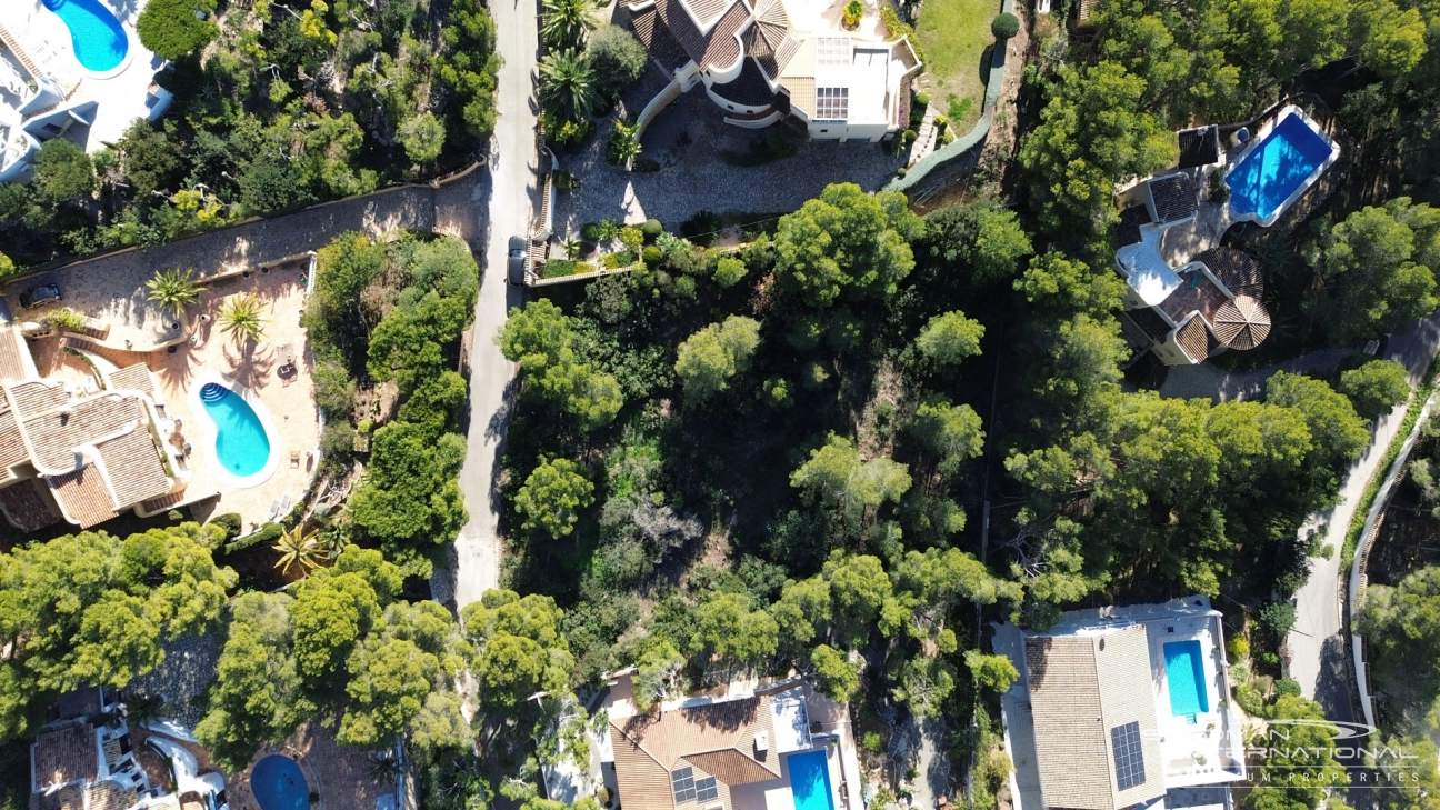 Großes Baugrundstück in der Sierra de Altea in der Nähe des Golfplatzes