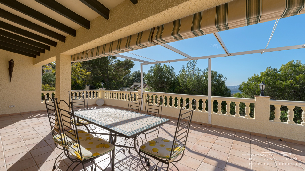 South Facing Villa with Guest Apartment in the Altea Golf Area