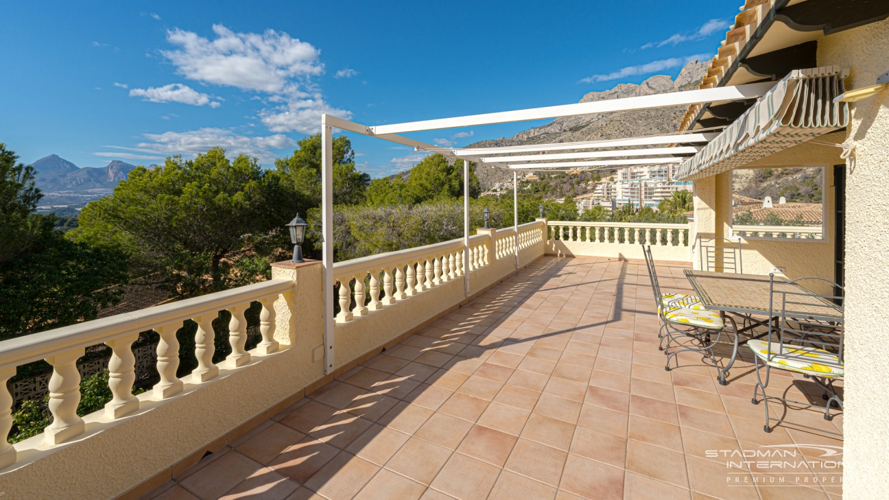 South Facing Villa with Guest Apartment in the Altea Golf Area