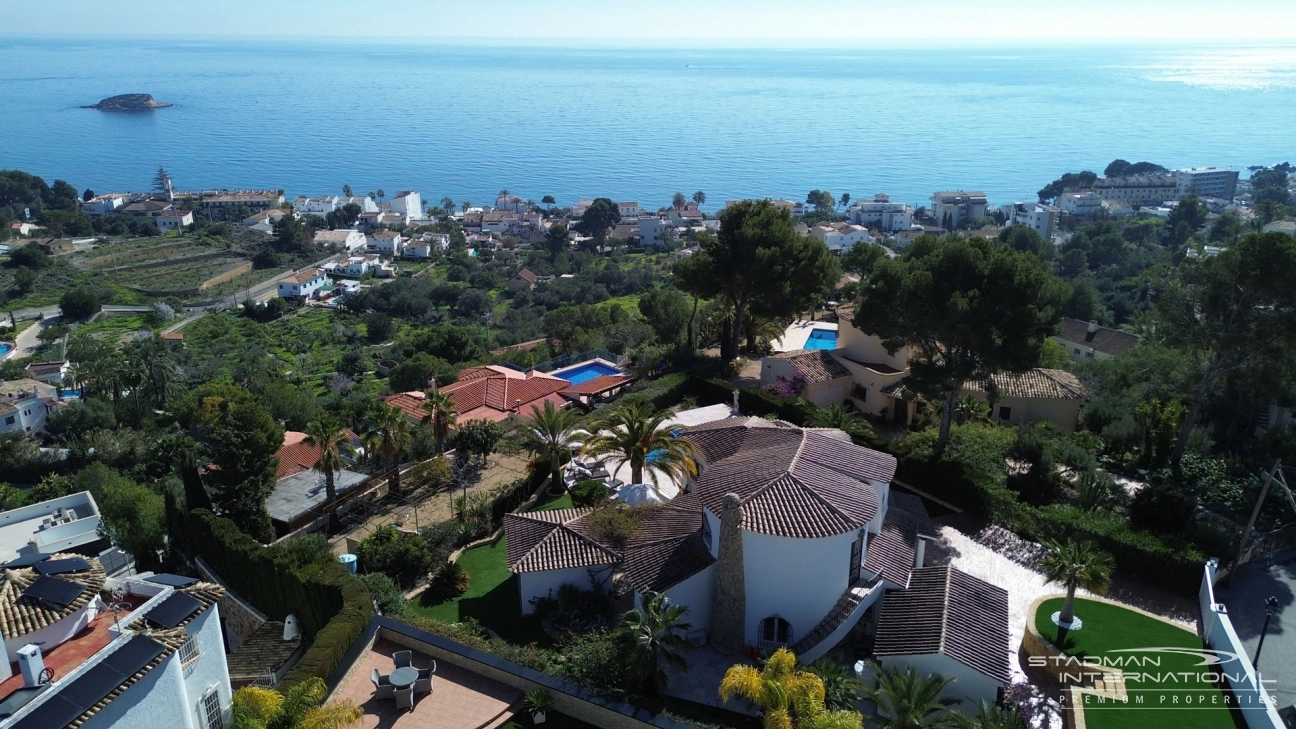 Renovated Villa with Breathtaking Sea Views near La Olla Beach