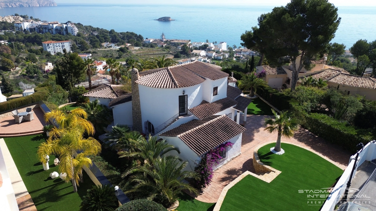 Renovated Villa with Breathtaking Sea Views near La Olla Beach