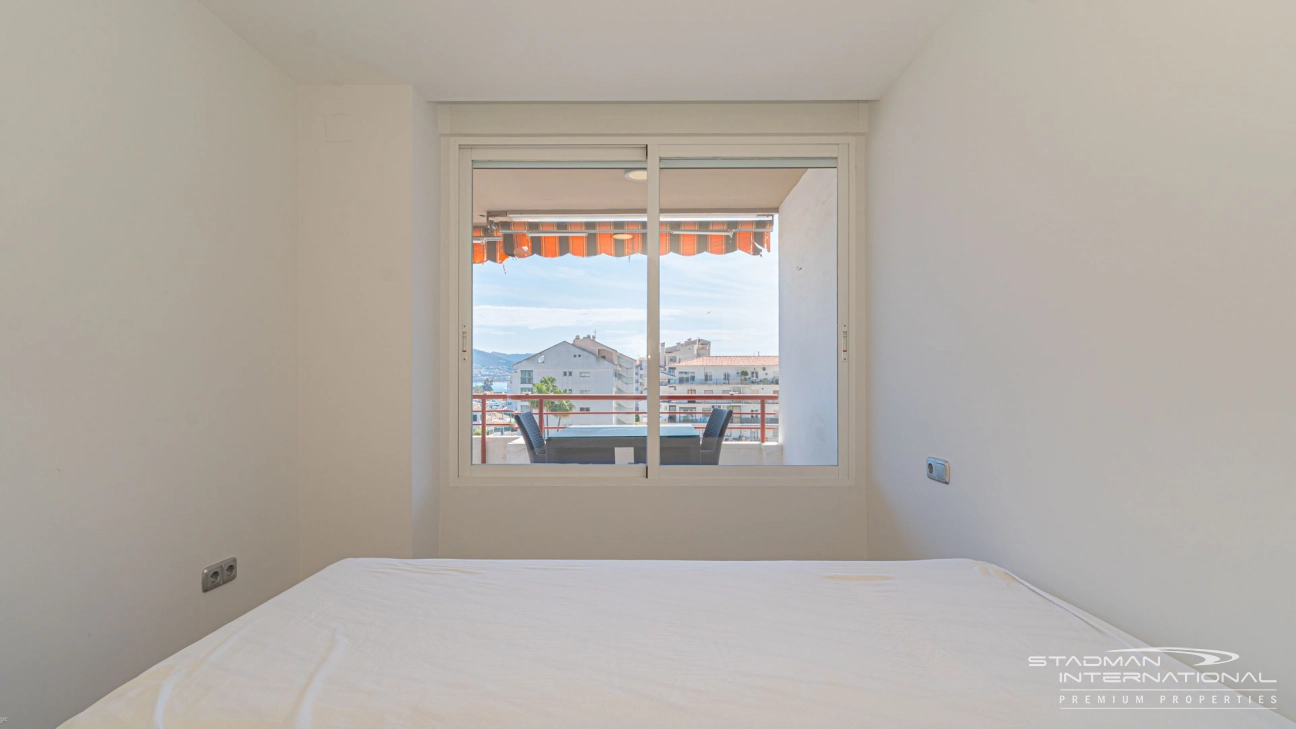 Spacious Apartment with South facing Terrace at the Harbor in Altea