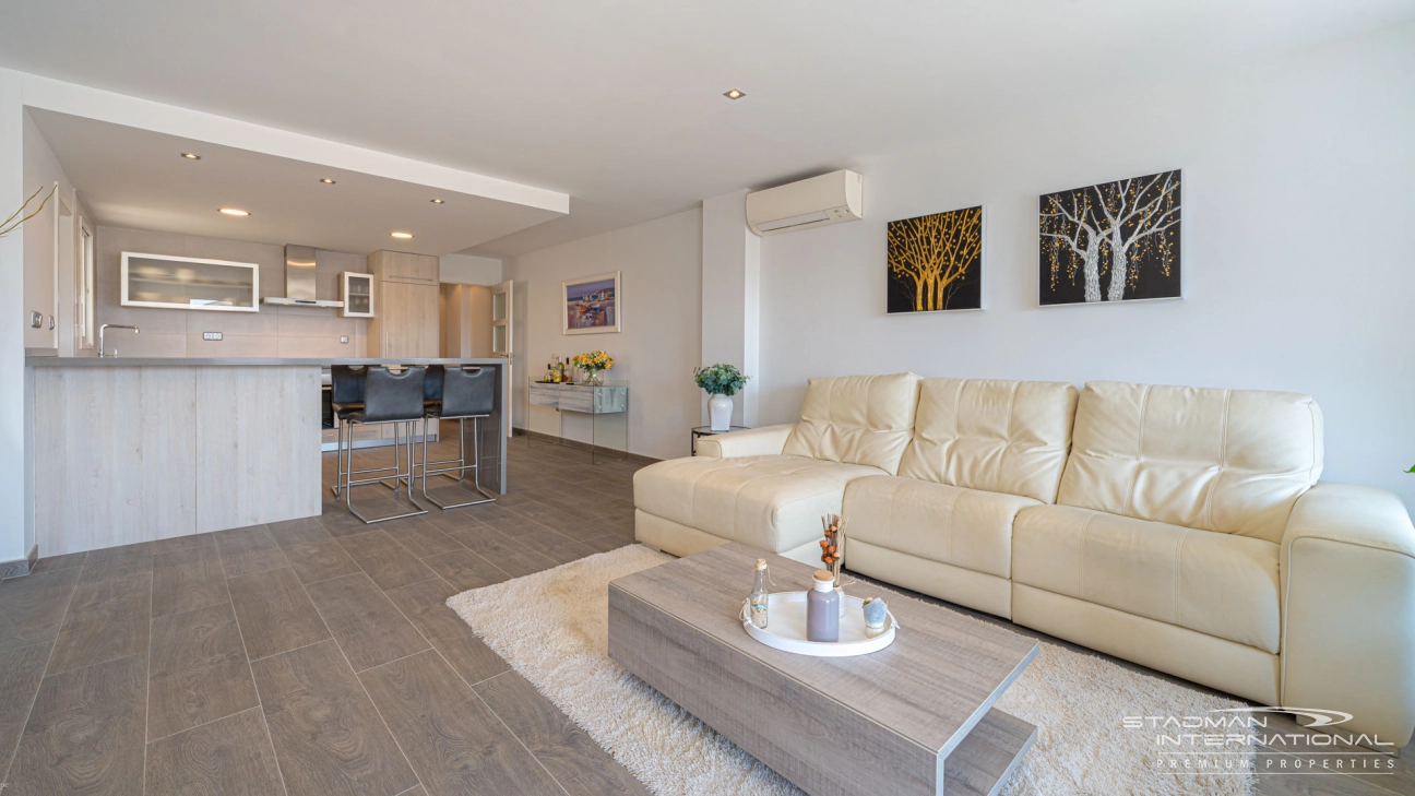 Spacious Apartment with South facing Terrace at the Harbor in Altea
