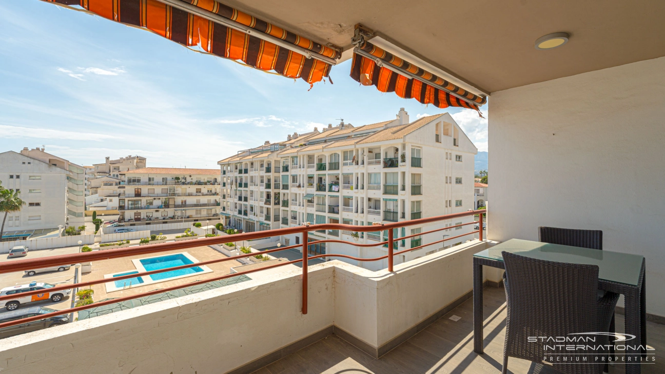 Spacious Apartment with South facing Terrace at the Harbor in Altea