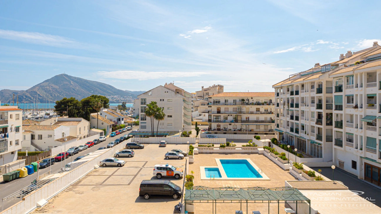 Spacious Apartment with South facing Terrace at the Harbor in Altea