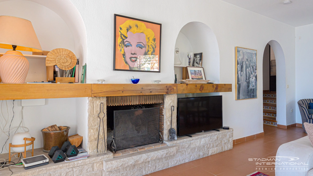 Villa with Guest Apartment and Sea View in the Sierra de Altea