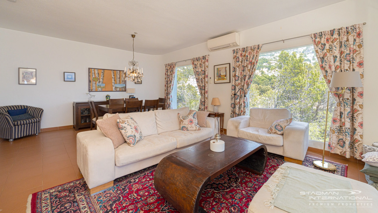 Villa with Guest Apartment and Sea View in the Sierra de Altea