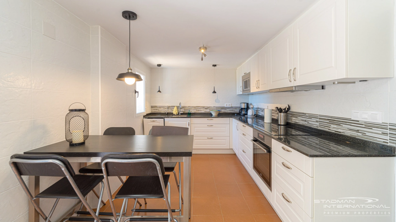 Villa with Guest Apartment and Sea View in the Sierra de Altea