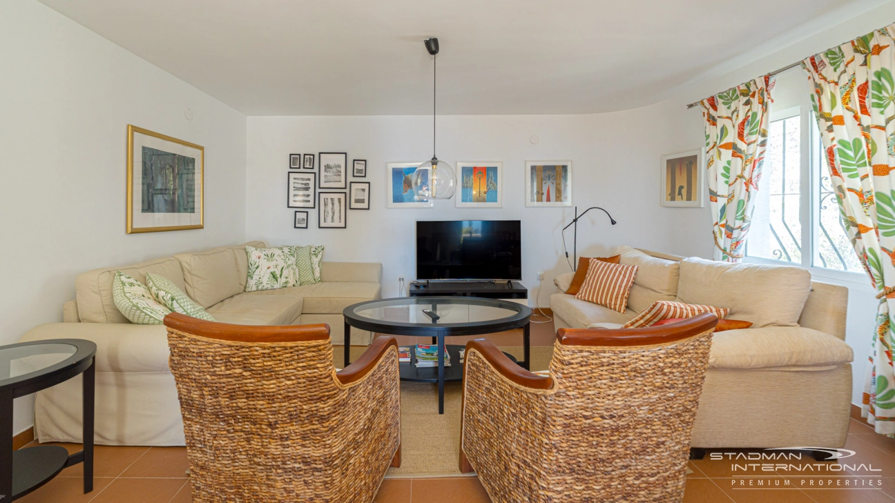 Villa with Guest Apartment and Sea View in the Sierra de Altea