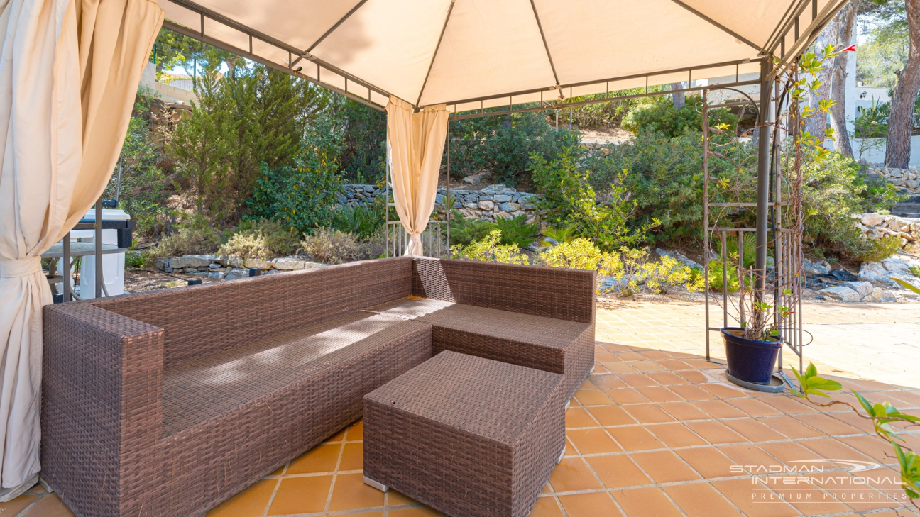 Villa with Guest Apartment and Sea View in the Sierra de Altea