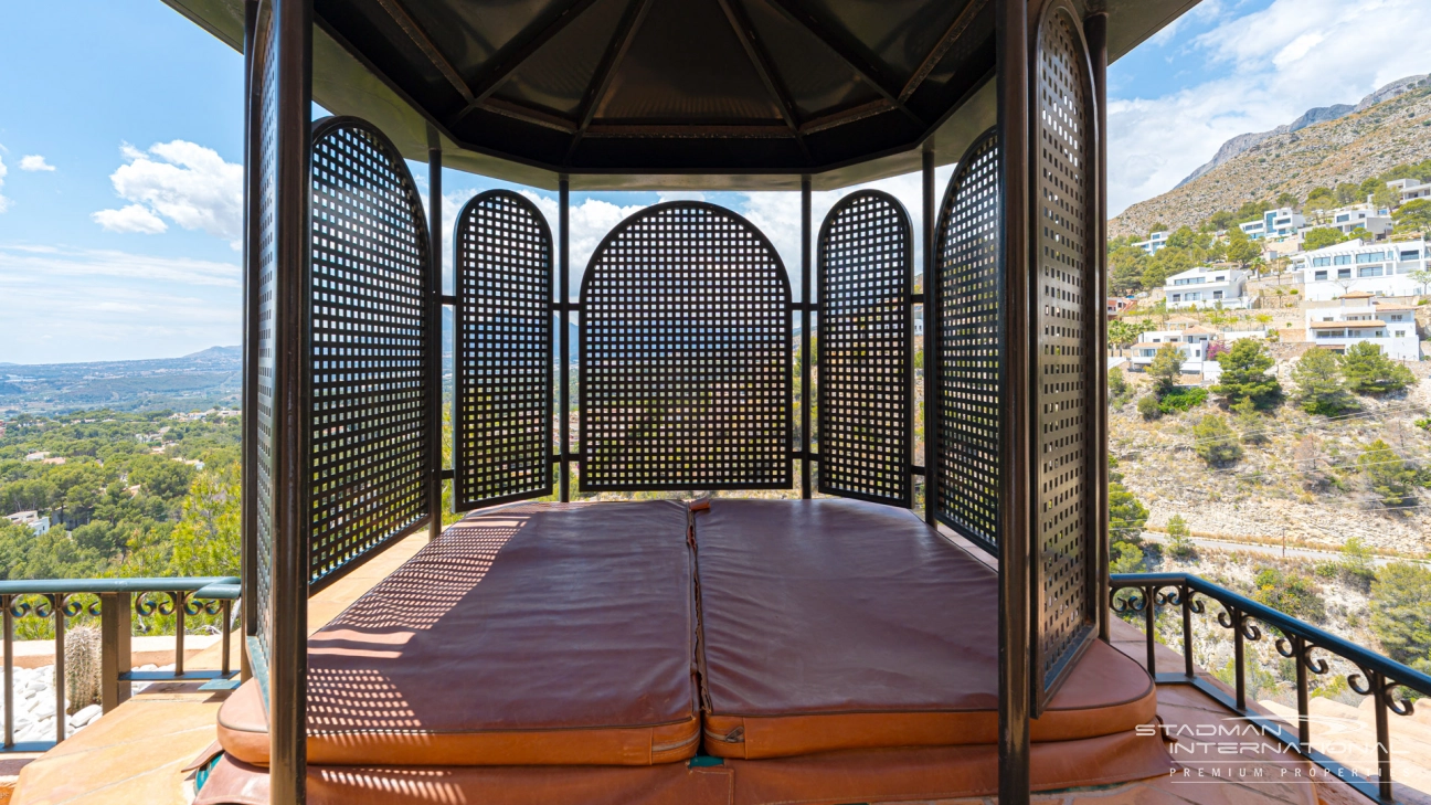 Spacious Duplex Apartment with Beautiful Panoramic Views