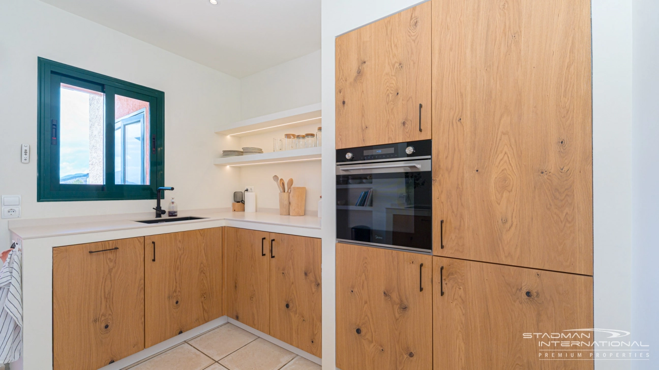 Spacious Duplex Apartment with Beautiful Panoramic Views