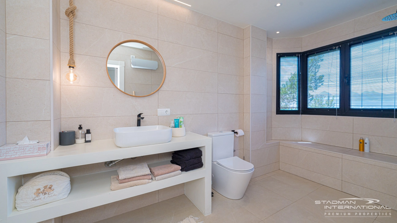 Spacious Duplex Apartment with Beautiful Panoramic Views