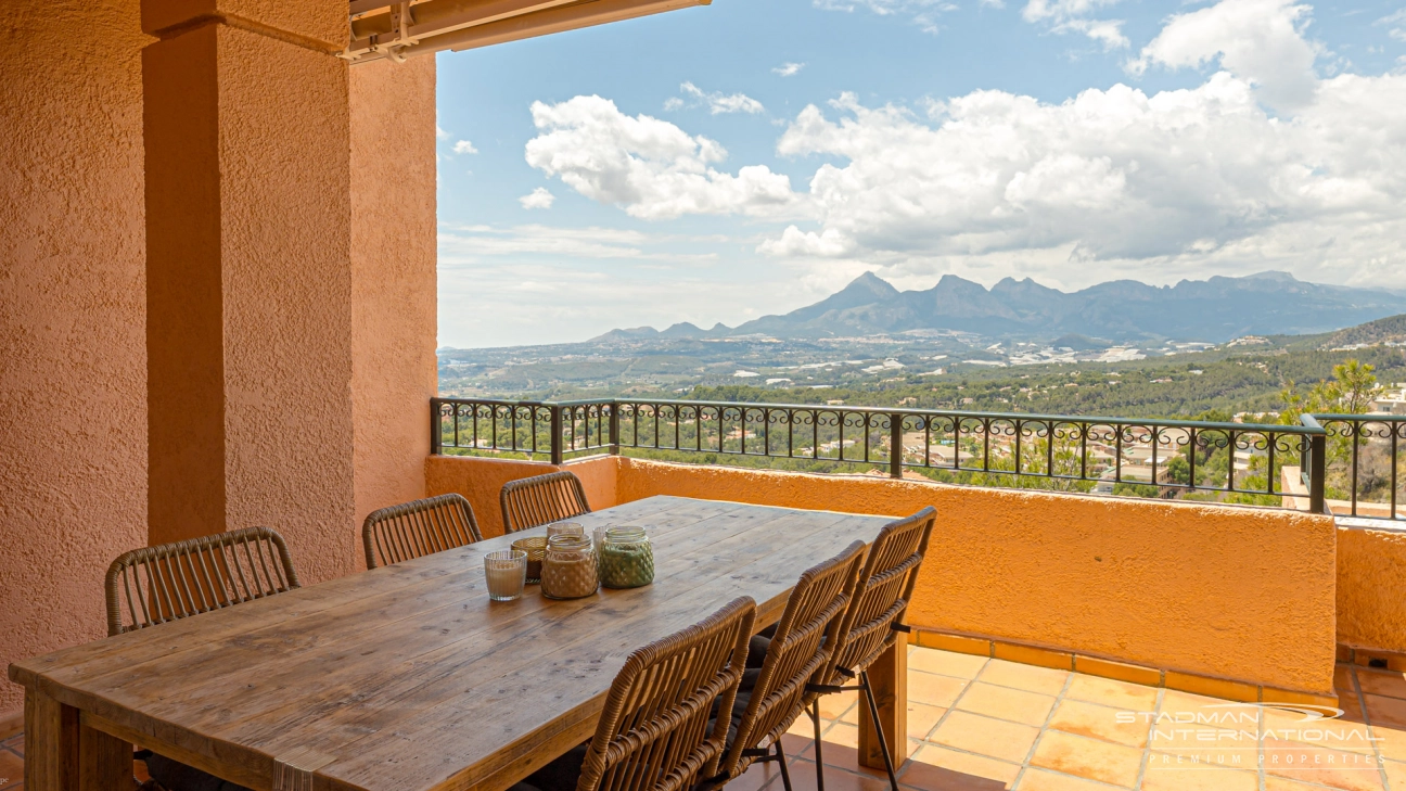 Spacious Duplex Apartment with Beautiful Panoramic Views