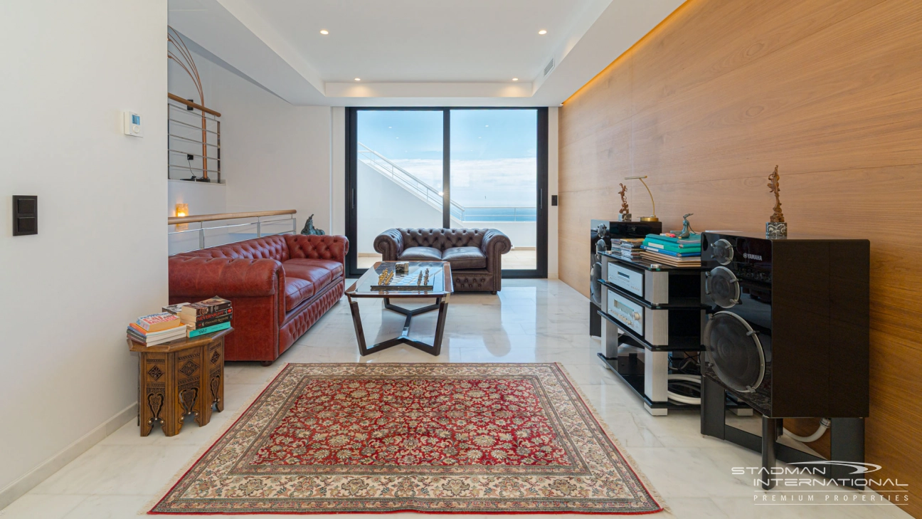 Modern Villa with Fantastic Sea Views in Altea La Vella
