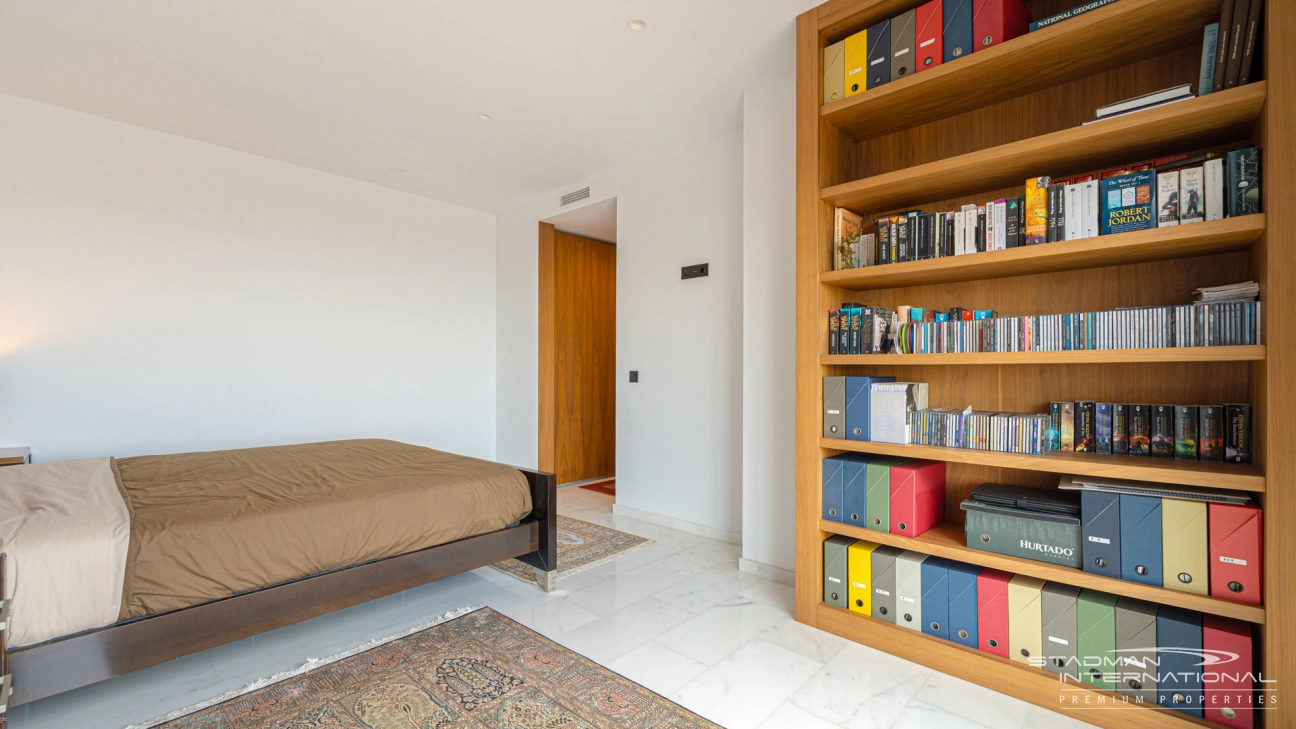 Modern Villa with Fantastic Sea Views in Altea La Vella