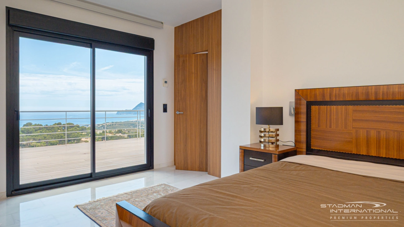 Modern Villa with Fantastic Sea Views in Altea La Vella