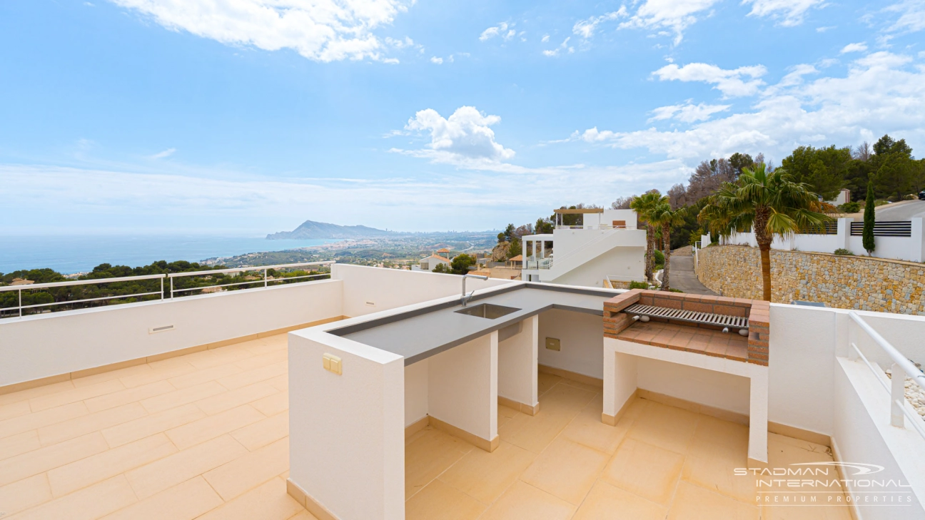 Modern Villa with Fantastic Sea Views in Altea La Vella