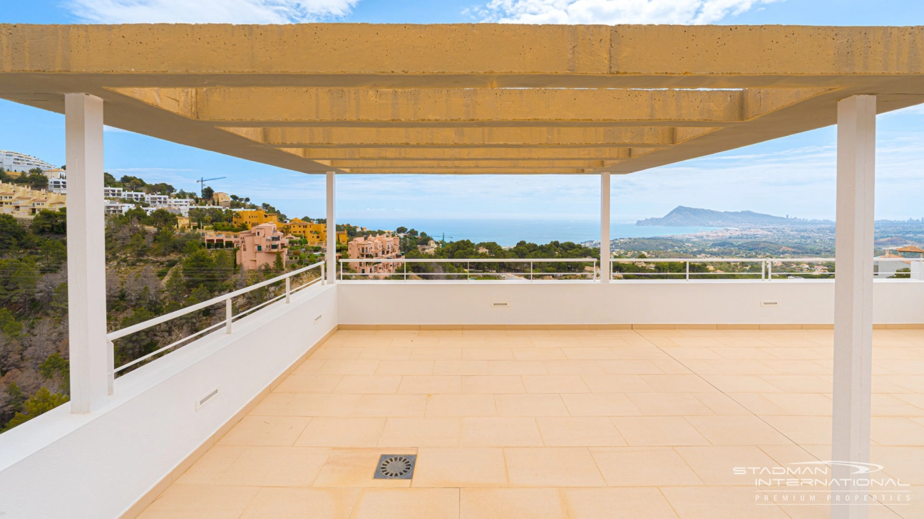 Modern Villa with Fantastic Sea Views in Altea La Vella