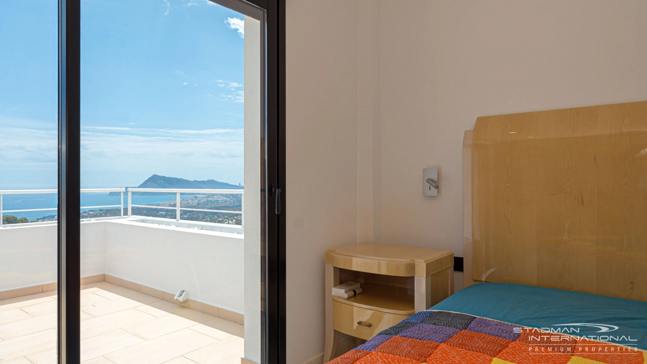 Modern Villa with Fantastic Sea Views in Altea La Vella