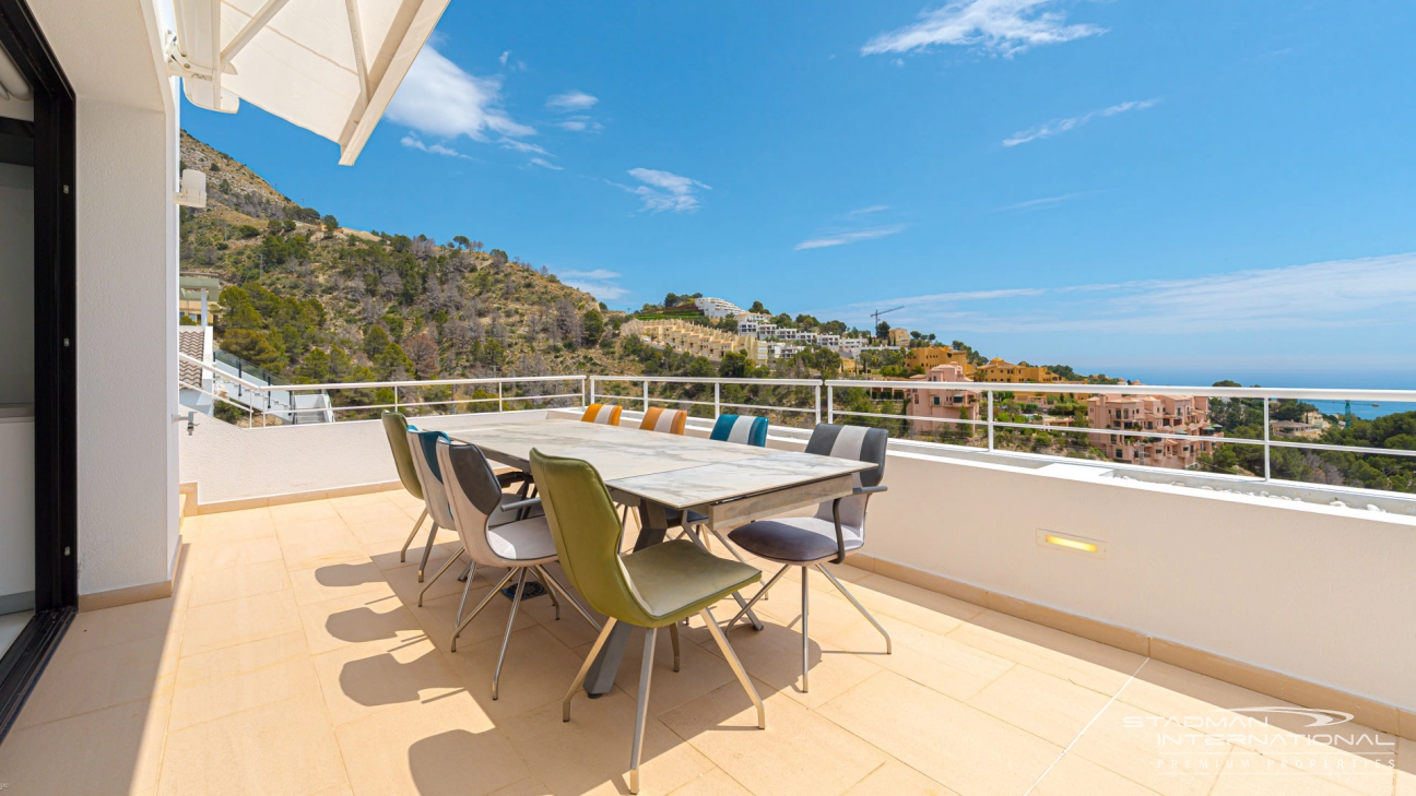 Modern Villa with Fantastic Sea Views in Altea La Vella