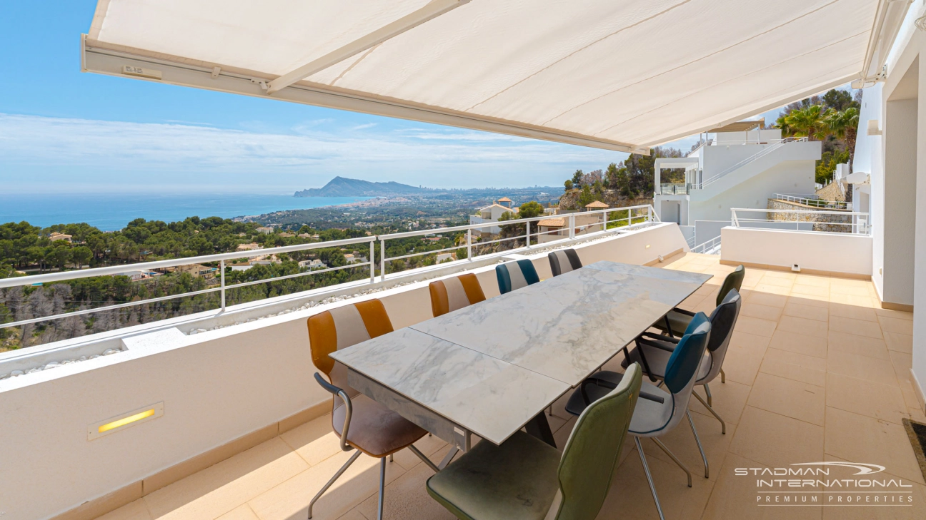 Modern Villa with Fantastic Sea Views in Altea La Vella