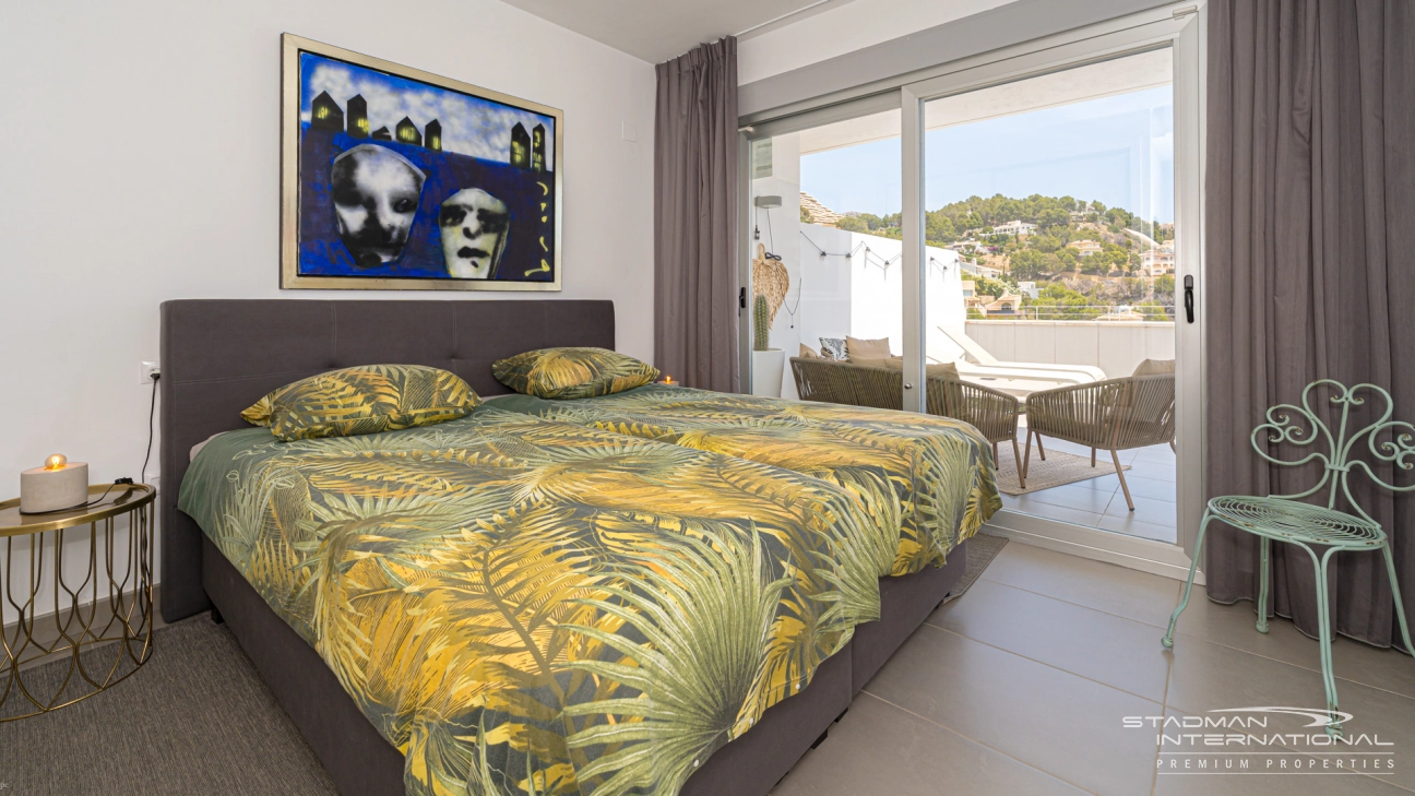 Apartamento Moderno con Vistas al Mar y Amplia Terraza