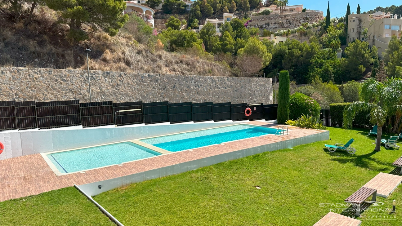 Apartamento Moderno con Vistas al Mar y Amplia Terraza
