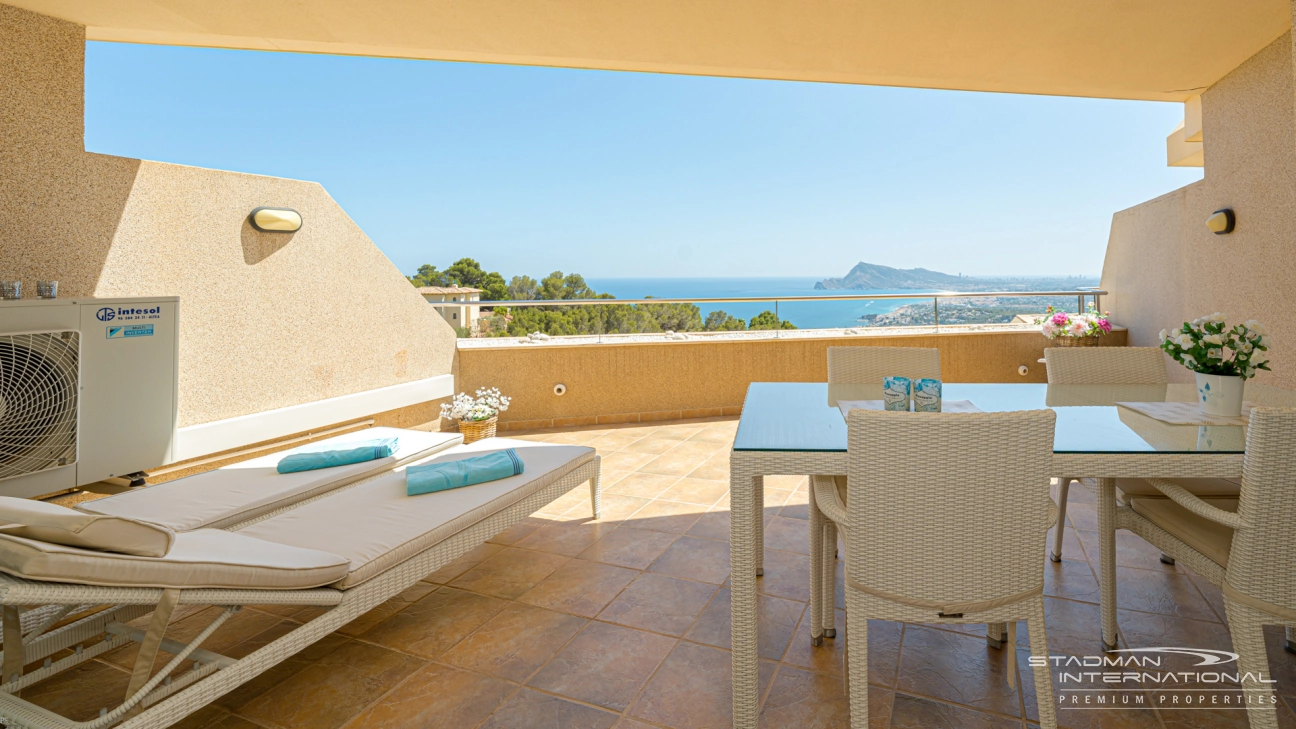 Large Apartment with Beautiful Sea Views in the Sierra de Altea