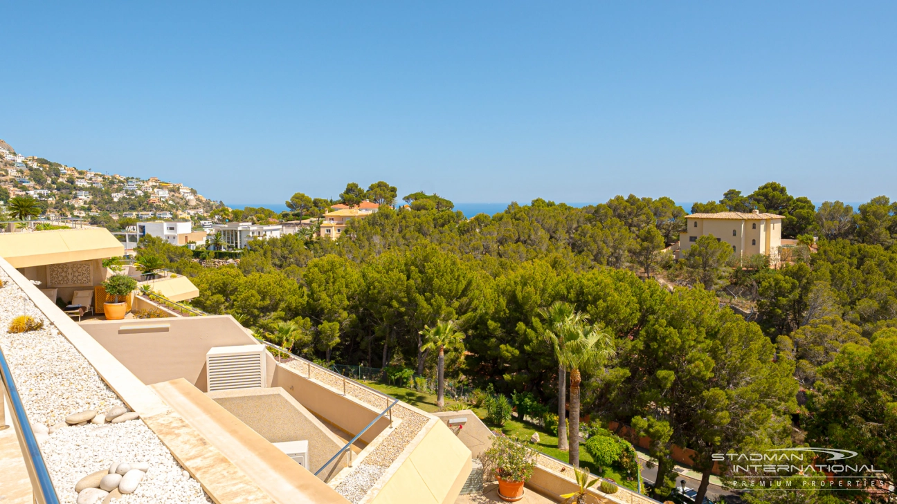Large Apartment with Beautiful Sea Views in the Sierra de Altea