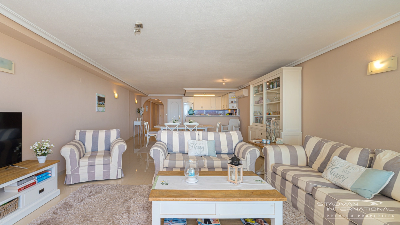 Large Apartment with Beautiful Sea Views in the Sierra de Altea