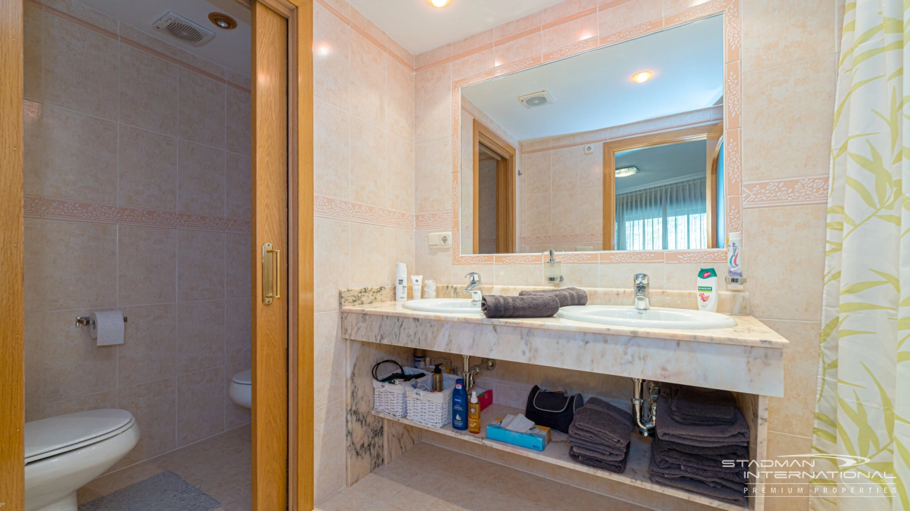 Large Apartment with Beautiful Sea Views in the Sierra de Altea