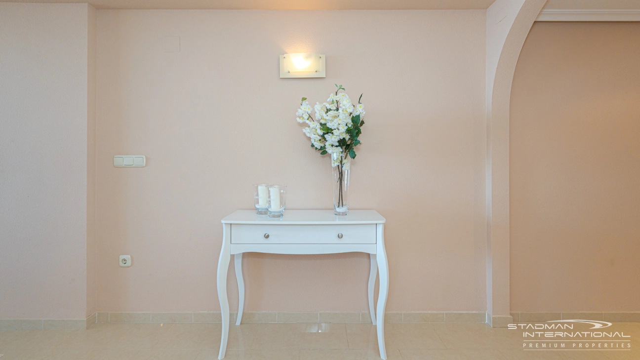 Large Apartment with Beautiful Sea Views in the Sierra de Altea