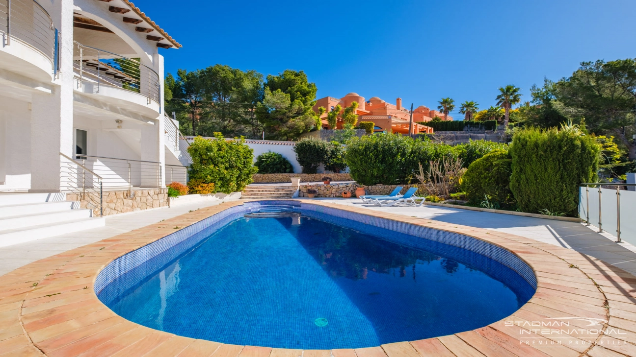 Große Villa mit herrlichem Meerblick in der Sierra de Altea