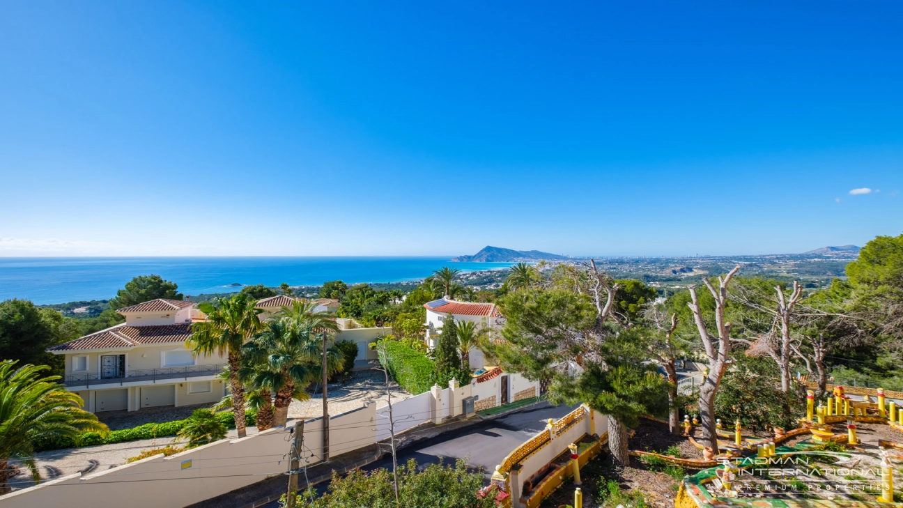 Große Villa mit herrlichem Meerblick in der Sierra de Altea